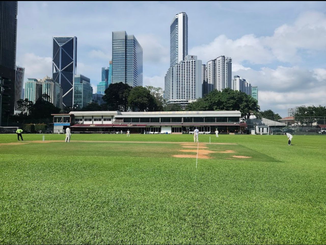 SSU Kelab Aman Oval — pavilion / facilities